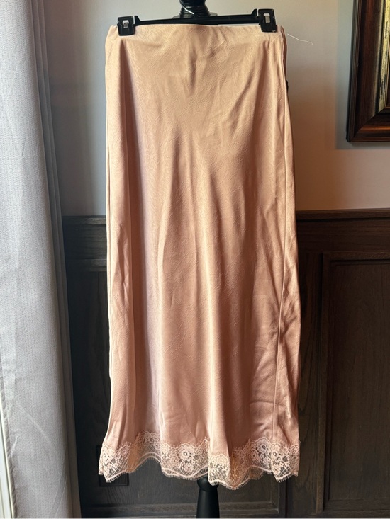 a new day Dresses & Skirts - A new day Women's Pink Lace-Hem Midi Skir xs